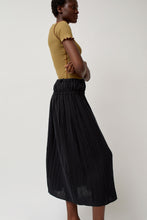 Load image into Gallery viewer, Baserange Diph Skirt in Black