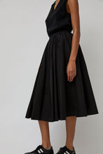 Load image into Gallery viewer, Nothing Written Serto Gathered Skirt in Black